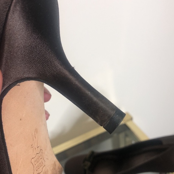 Vaneli  womens brown bow kitten heel satin pump size 7.5 with box - Picture 8 of 10